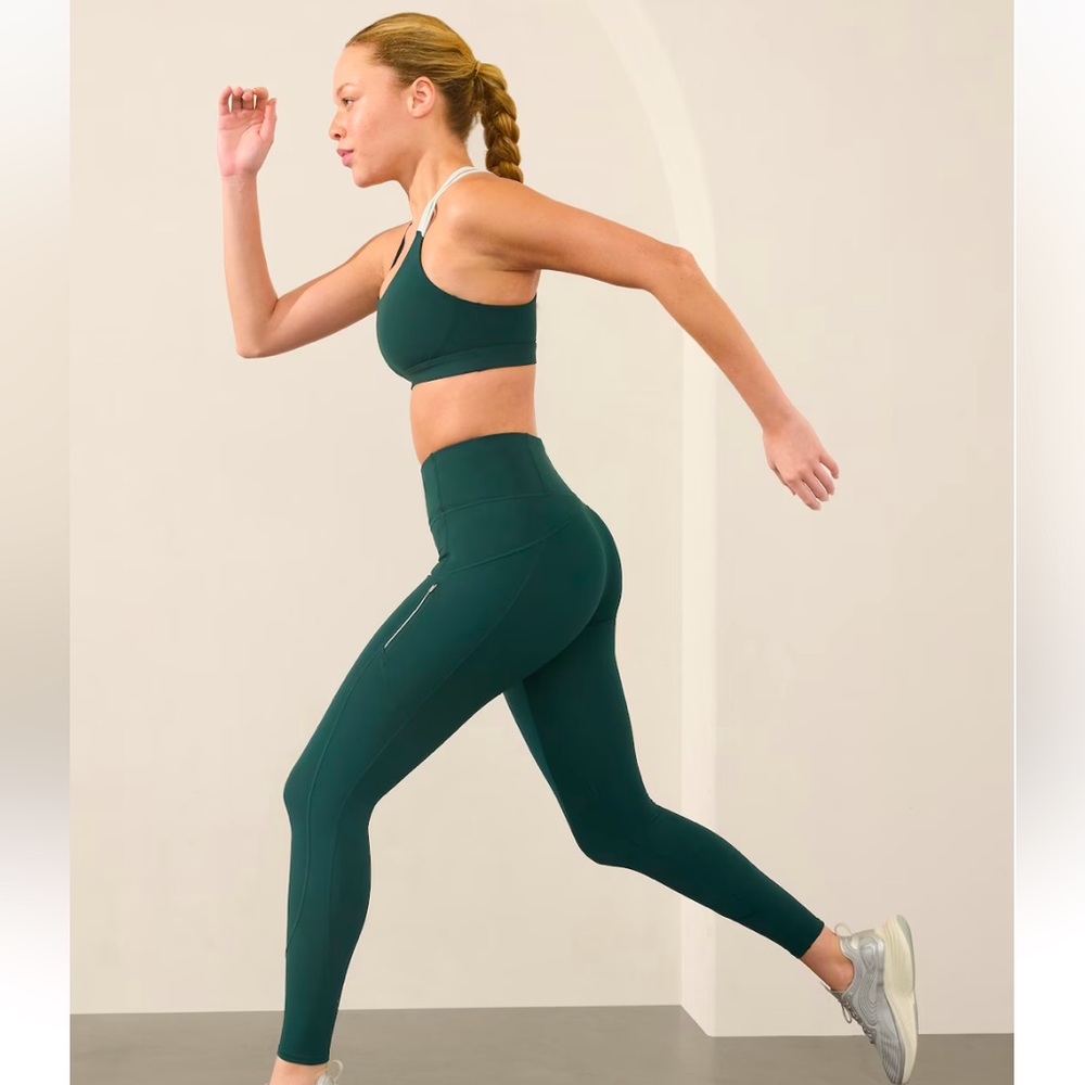 Athleta Rainier 7/8 Tight Medium Green